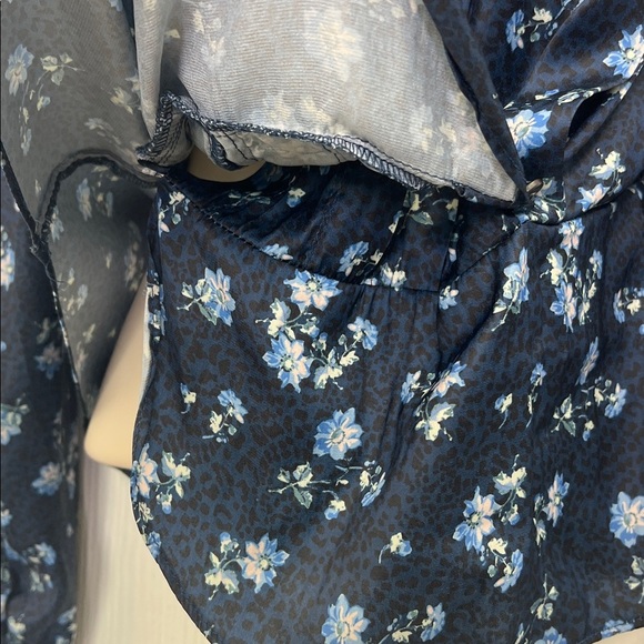 Free People - A Night You Navy Floral Long Sleeve Wrap Blouse Size Small - Picture 7 of 13